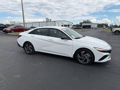 White 2025 Hyundai ELANTRA SEL Sport