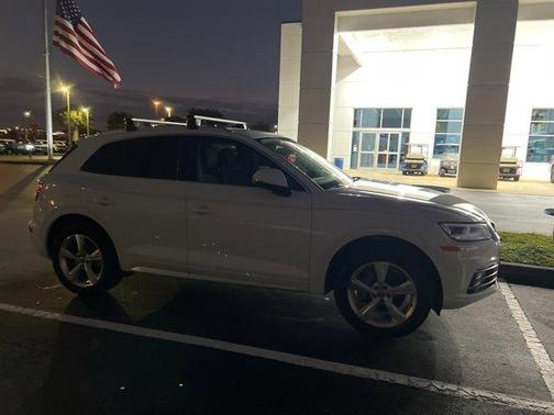 2020 Audi Q5 40 Premium Plus