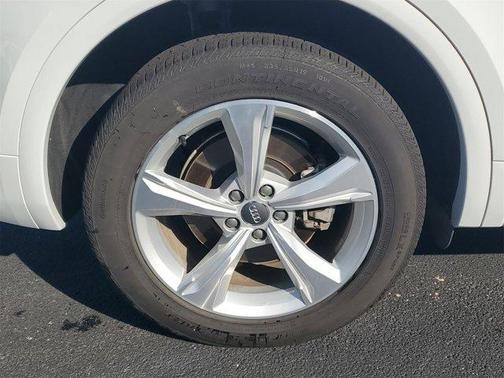 2020 Audi Q5 40 Premium Plus