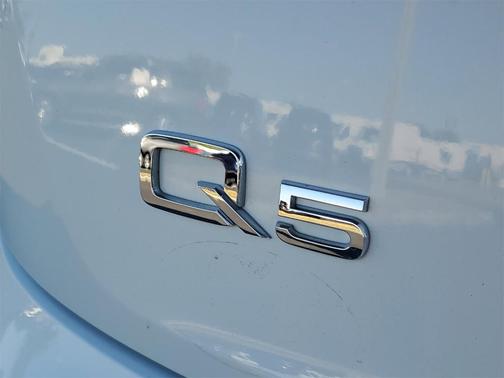 2020 Audi Q5 40 Premium Plus