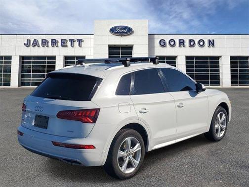 2020 Audi Q5 40 Premium Plus