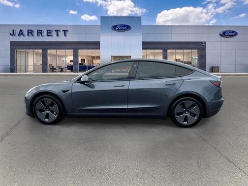Gray 2022 Tesla Model 3 Long Range