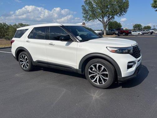2022 Ford Explorer ST-Line