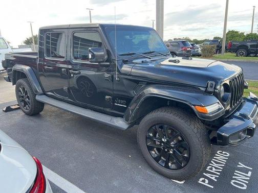 2022 Jeep Gladiator Overland