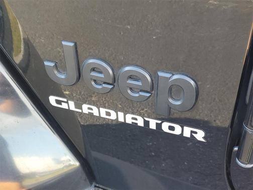 2022 Jeep Gladiator Overland