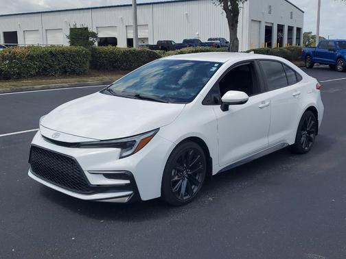 Ice 2024 Toyota Corolla SE
