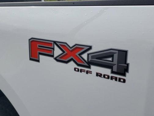 Oxford White 2025 Ford F-350 XLT