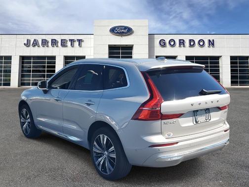 2023 Volvo XC60 B5 Plus Bright Theme