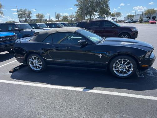 2011 Ford Mustang V6 Premium