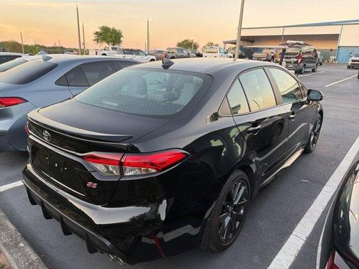 Midnight Black Metallic 2025 Toyota Corolla SE