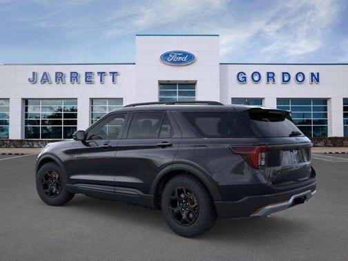 Agate Black Metallic 2026 Ford Explorer Tremor
