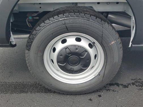 2025 Ford Transit-250 148 WB Medium Roof Cargo