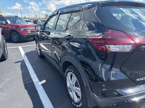 2021 Nissan Kicks S