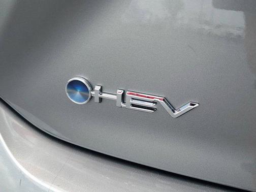 Metal 2025 Toyota Camry SE