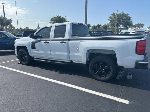 2017 Chevrolet Silverado 1500 Custom