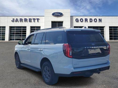 Silver Metallic 2025 Ford Expedition Active