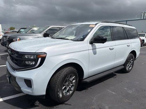 Silver Metallic 2025 Ford Expedition Active