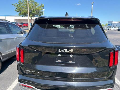 Ebony Black 2023 Kia Sorento SX