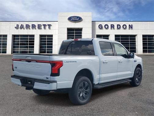 2025 Ford F-150 Lightning LARIAT