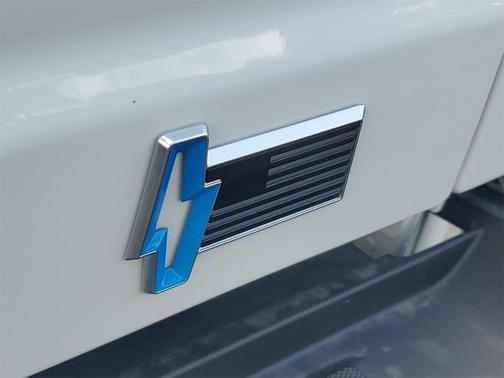 2025 Ford F-150 Lightning LARIAT