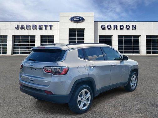 Billet Silver Metallic Clearcoat 2023 Jeep Compass Latitude