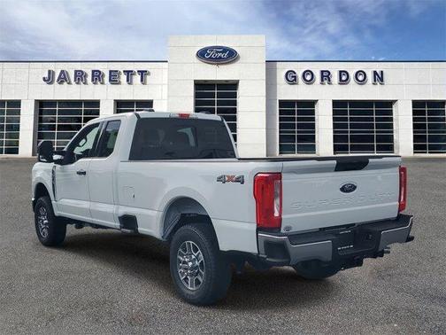 2025 Ford F-350 XLT