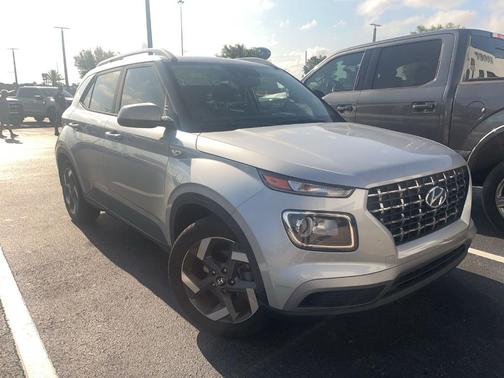 Stellar Silver 2022 Hyundai VENUE SEL
