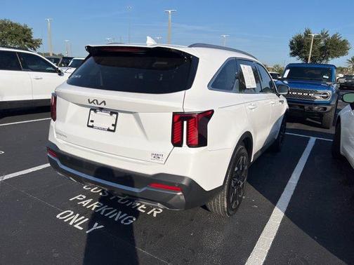2025 Kia Sorento SX