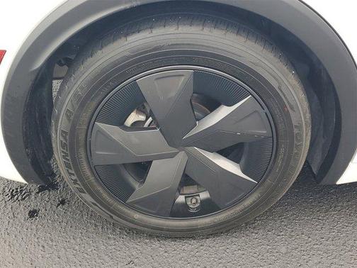 2023 Toyota Prius LE