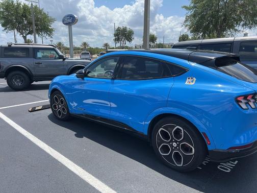 2022 Ford Mustang Mach-E GT