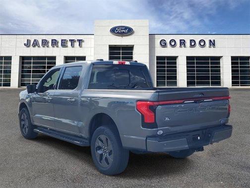 2025 Ford F-150 Lightning LARIAT