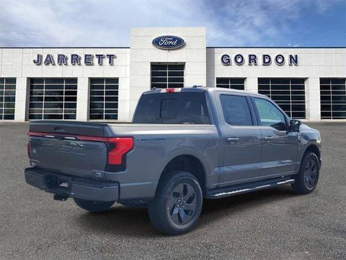 2025 Ford F-150 Lightning LARIAT