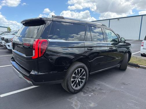 Black Metallic 2025 Ford Expedition Platinum