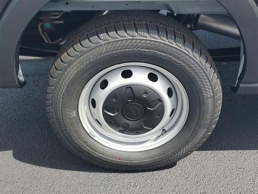 2025 Ford Transit-250 148 WB Medium Roof Cargo