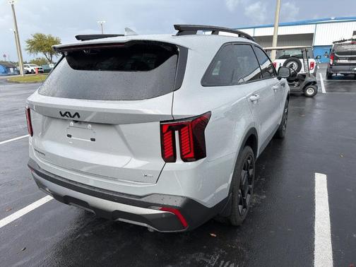 Wolf Gray 2025 Kia Sorento SX Prestige