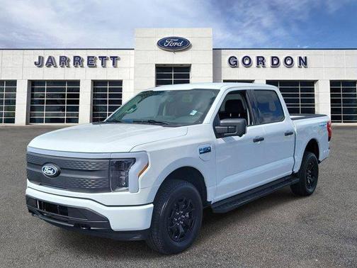 Oxford White 2025 Ford F-150 Lightning XLT