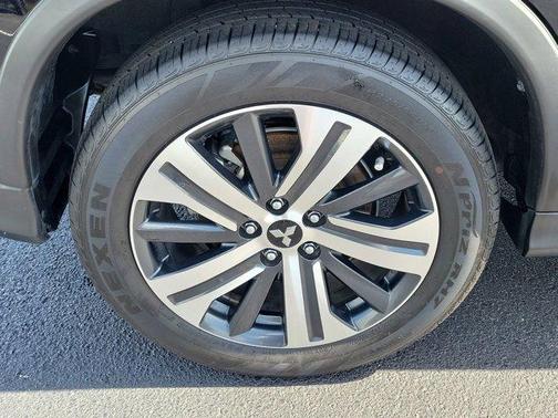 Black 2025 Mitsubishi Outlander Sport 2.0 ES