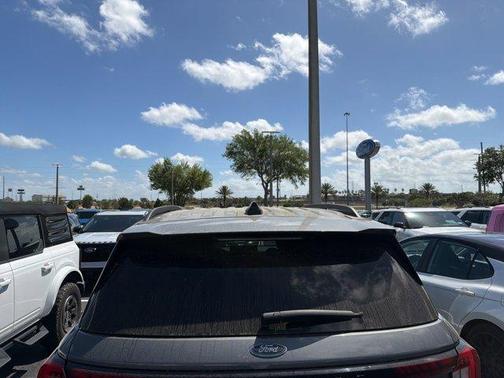 Gray Metallic 2025 Ford Explorer ST-Line