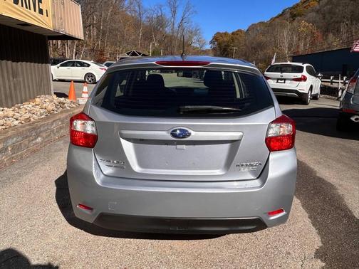 2015 Subaru Impreza 2.0i