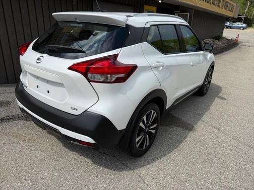 2019 Nissan Kicks SR