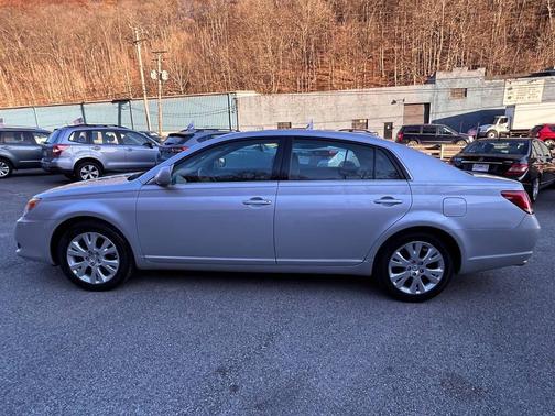 2008 Toyota Avalon XLS