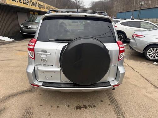 2009 Toyota RAV4 Base