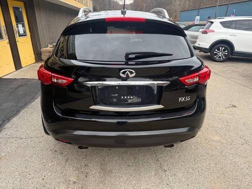2010 INFINITI FX35 Base