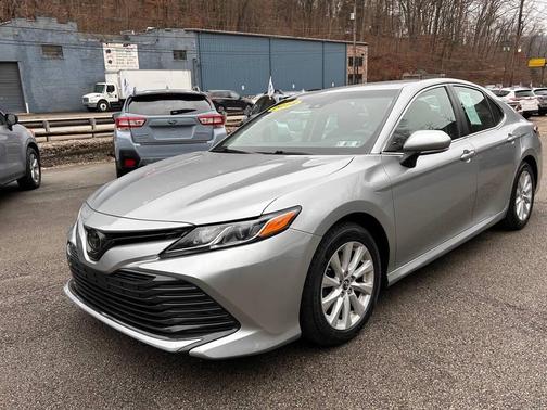 2018 Toyota Camry LE