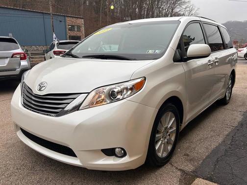 2015 Toyota Sienna XLE