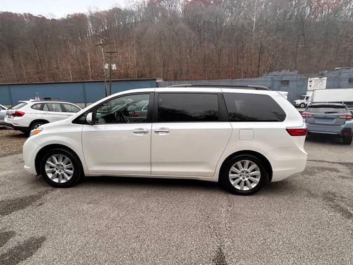 2015 Toyota Sienna XLE