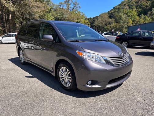2011 Toyota Sienna XLE