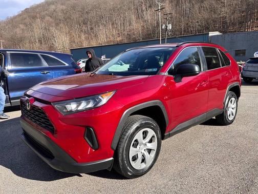 2020 Toyota RAV4 LE