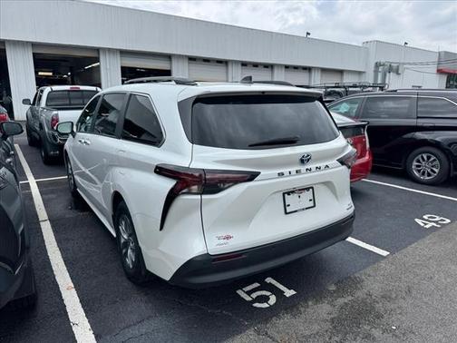 2023 Toyota Sienna XLE 7 Passenger