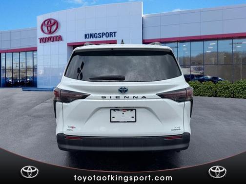 2023 Toyota Sienna XLE 7 Passenger